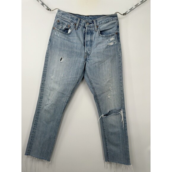 Levi’s Premium 501 S straigh Jean in Light Wash Size 26 Rip & Distress raw hem - Picture 2 of 14